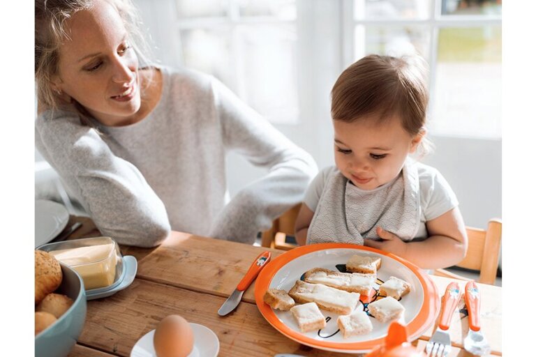 besteckset-3-teilig-miffy-spielt
